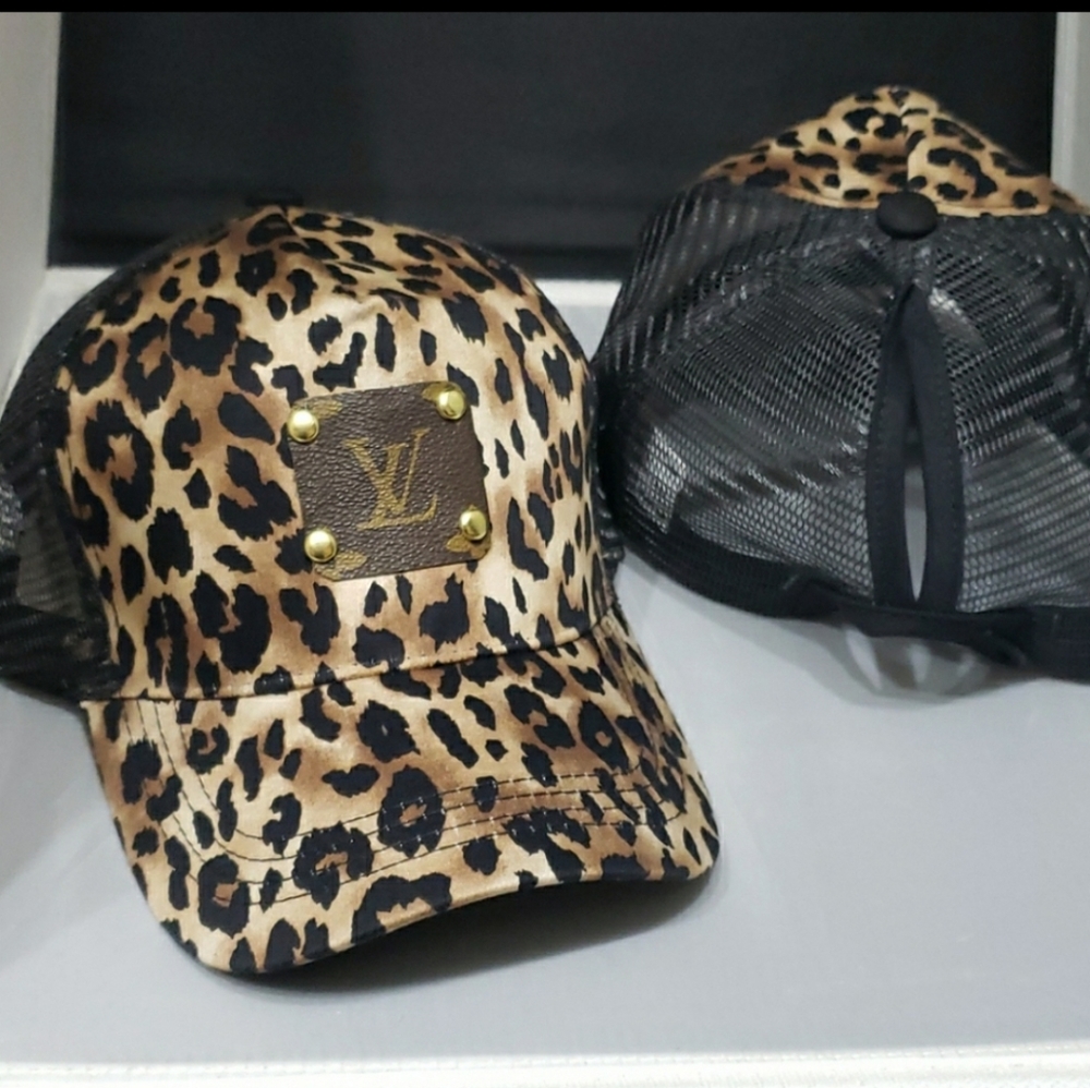 Louis Vuitton leopard print cap